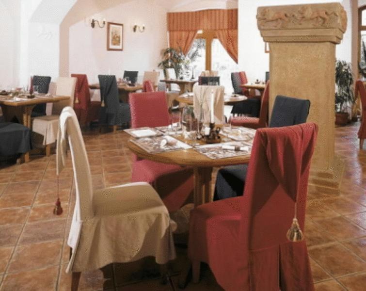 Hotel U Zlateho Lva Havlíčkŭv Brod Exteriör bild